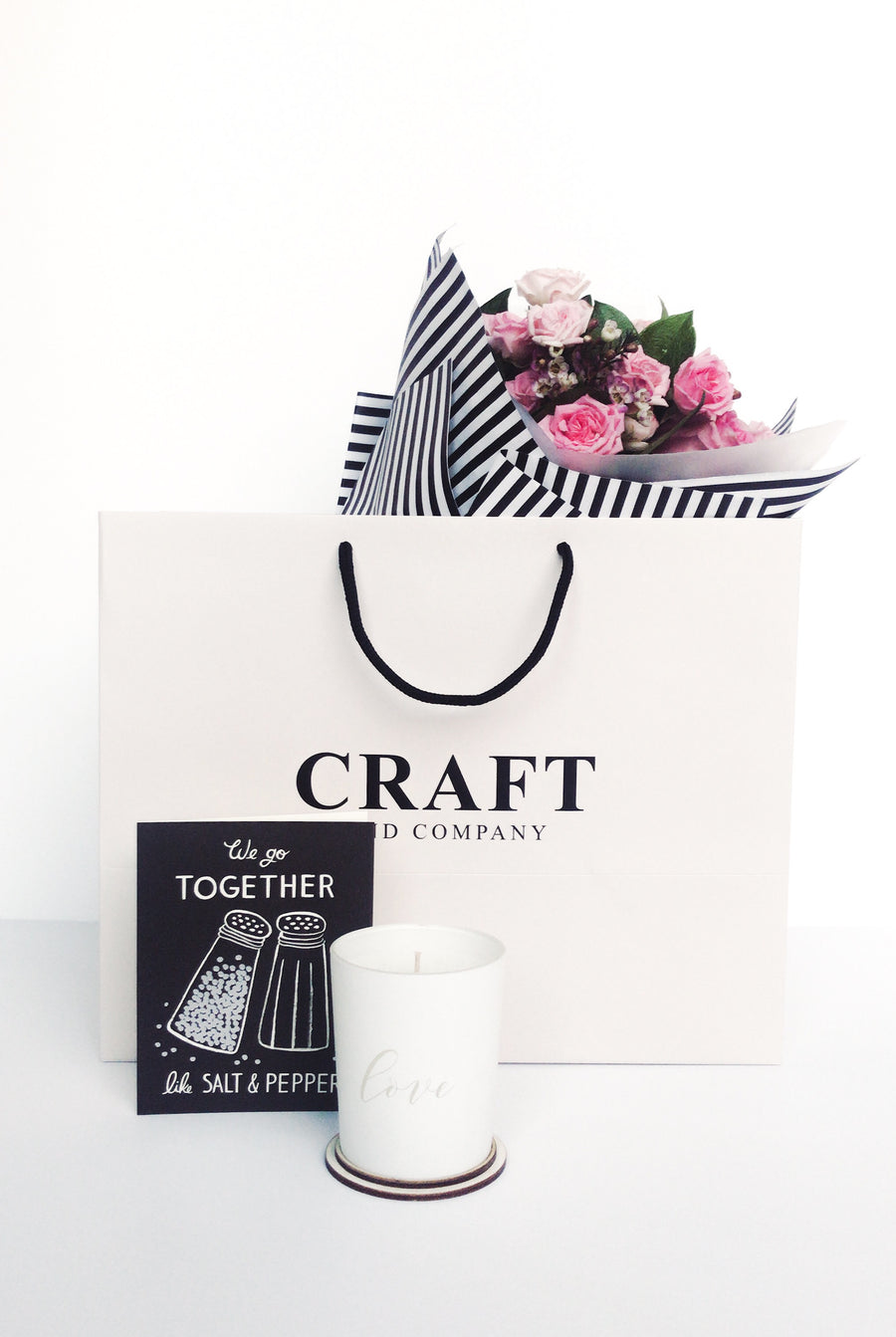 Flowers and love candle gift set